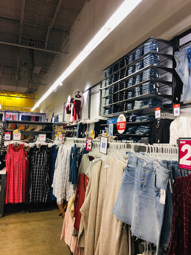 Clothing Store «Old Navy», reviews and photos, 2100 S University Dr, Davie, FL 33324, USA