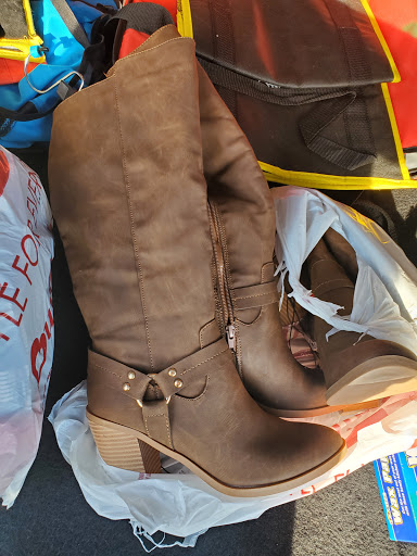 Clothing Store «Burlington Coat Factory», reviews and photos, 510 Howe Ave, Cuyahoga Falls, OH 44221, USA