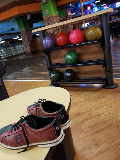 Bowling Alley «River Lanes Family Entertainment Center», reviews and photos, 800 Cheney Hwy, Titusville, FL 32780, USA