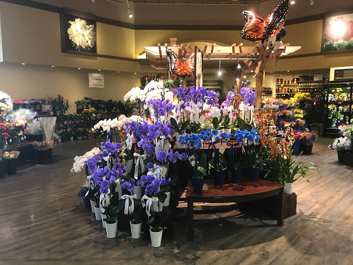 Grocery Store «Safeway», reviews and photos, 1801 W 11th St, Tracy, CA 95376, USA