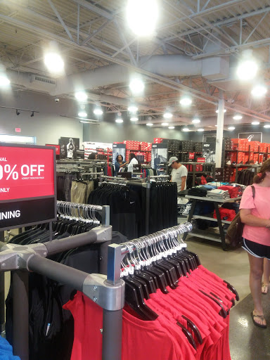 Clothing Store «Nike Factory Store», reviews and photos, 10700 Factory Shop Blvd, Gulfport, MS 39503, USA