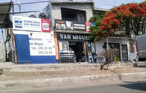 Ferretería y Materiales 