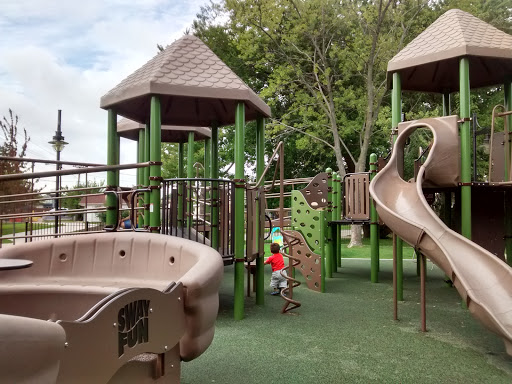 Water Park «Niles Prk District Oasis Waterpark», reviews and photos, 7877 N Milwaukee Ave, Niles, IL 60714, USA