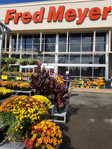 Grocery Store «Fred Meyer», reviews and photos, 11565 SW Pacific Hwy, Tigard, OR 97223, USA