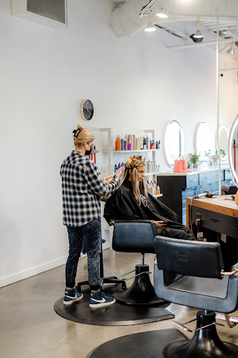 Hair Salon «Studio 417 Salon», reviews and photos, 2144 E Republic Rd, Springfield, MO 65804, USA