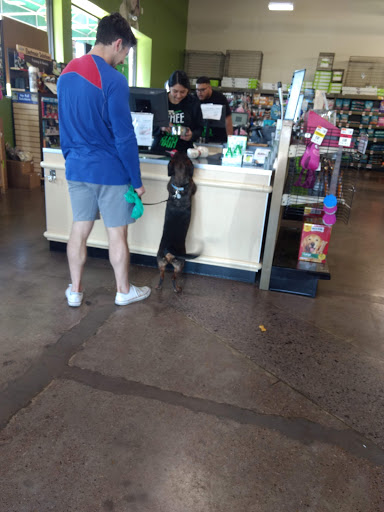 Pet Supply Store «Pet Supplies Plus», reviews and photos, 1704 Greenville Ave, Dallas, TX 75206, USA