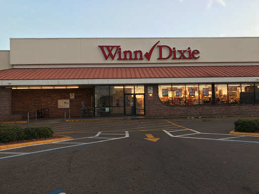 Grocery Store «Winn-Dixie», reviews and photos, 5802 54th Ave N, Kenneth City, FL 33709, USA