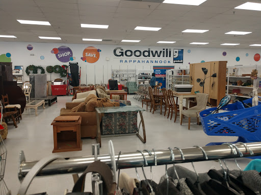 Donations Center «Goodwill Industries Inc», reviews and photos