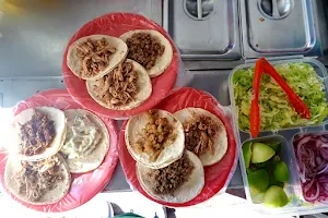Tacos Y Antojitos "Doña Ave" image