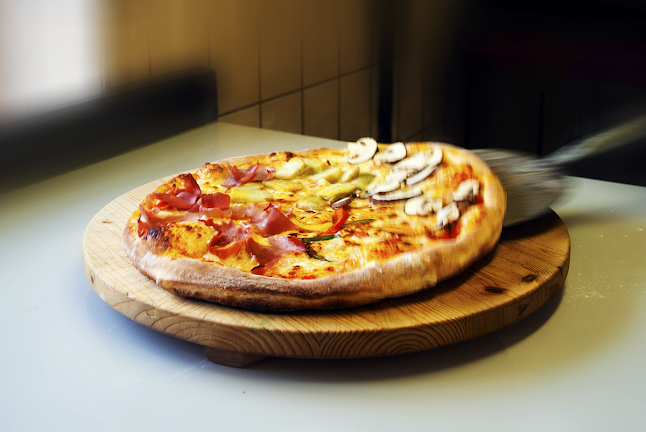 Rezensionen über Ristorante Pizzeria Zur Linde in Biel - Restaurant