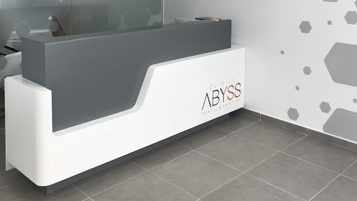 Abyss clinica en Vejer de la Frontera, Cádiz