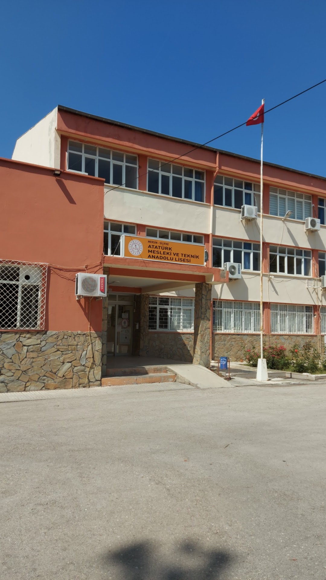 Silifke Atatrk Mesleki ve Teknik Anadolu Lisesi
