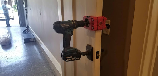 Locksmith «Unlock Me And Services», reviews and photos, 4601 W Gray St #307a, Tampa, FL 33609, USA