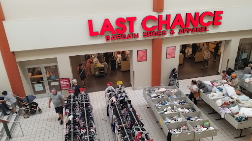 Department Store «Last Chance Clearance Store», reviews and photos, 1919 E Camelback Rd, Phoenix, AZ 85016, USA