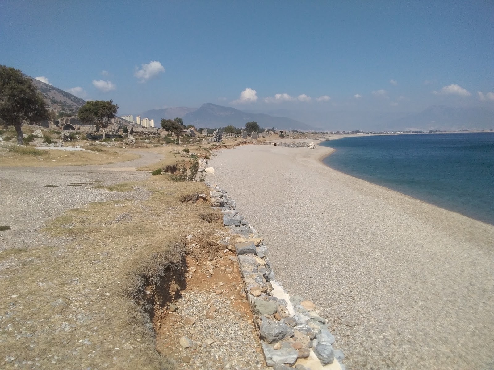 Foto von Guneyyurt beach mit langer gerader strand