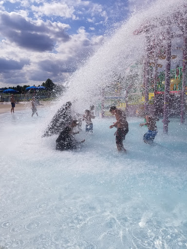 Water Park «Red Oaks Waterpark», reviews and photos, 1455 E 13 Mile Rd, Madison Heights, MI 48071, USA