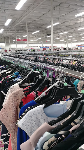 Clothing Store «Burlington Coat Factory», reviews and photos, 800 Barnum Avenue Cutoff, Stratford, CT 06614, USA