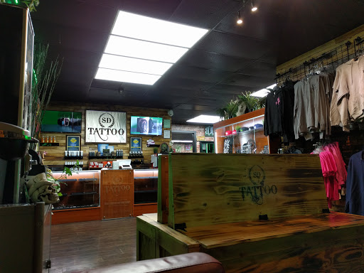 Tattoo Shop «SD Tattoo and Body Piercing», reviews and photos, 3780 Hancock St, San Diego, CA 92110, USA
