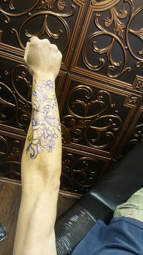 Tattoo Shop «Sink or Swim Tattoo», reviews and photos, 11100 Monroe Rd, Matthews, NC 28105, USA