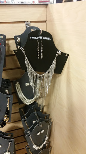 Clothing Store «K&G Fashion Superstore», reviews and photos, 1526 Golden Gate Plaza, Mayfield Heights, OH 44124, USA