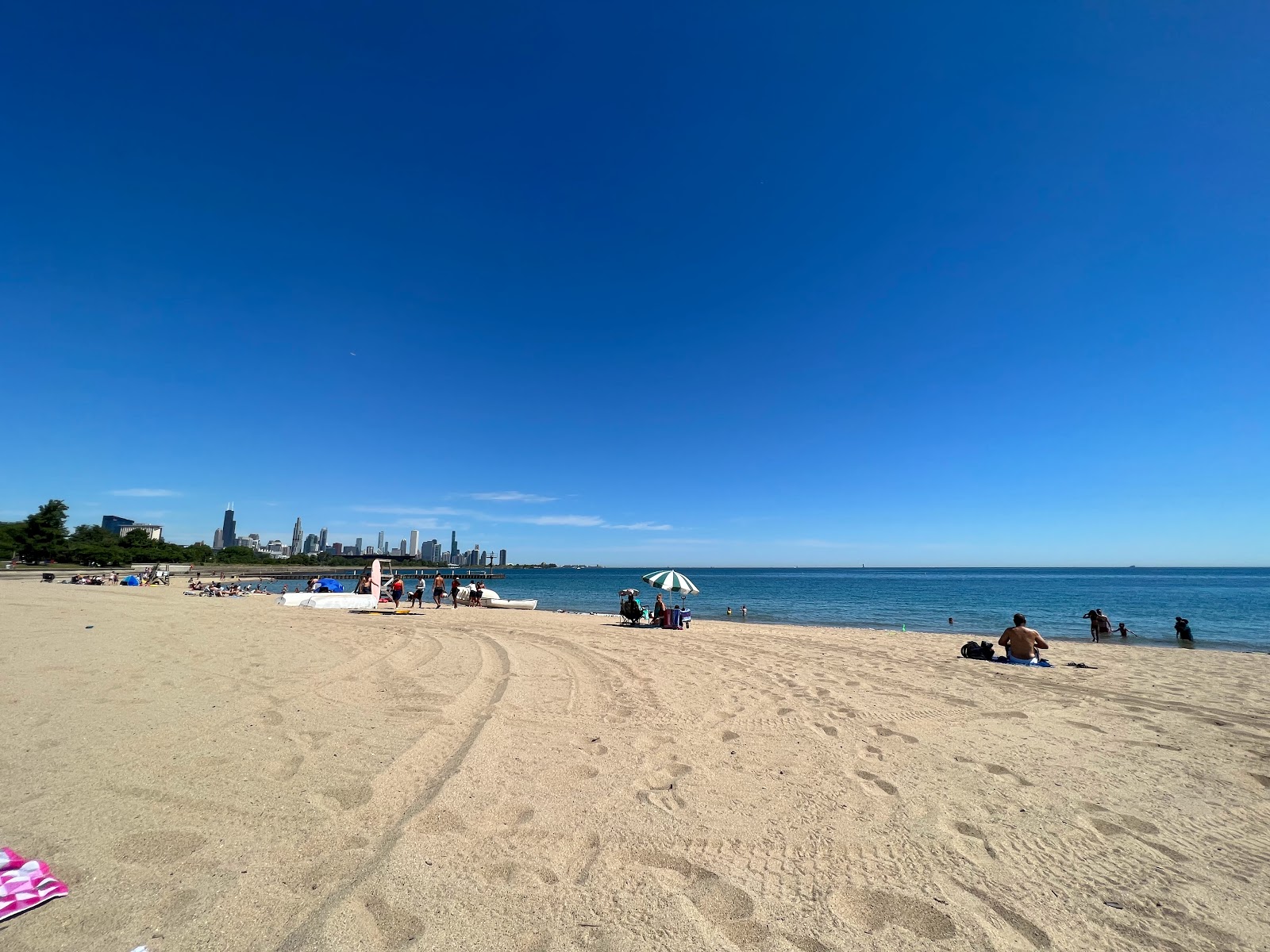 31st Street Beach的照片 带有碧绿色纯水表面