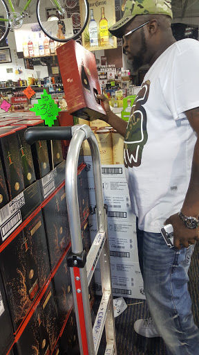 Liquor Store «Camp Creek World Of Beverages», reviews and photos, 3780 Princeton Lakes Pkwy, Atlanta, GA 30344, USA