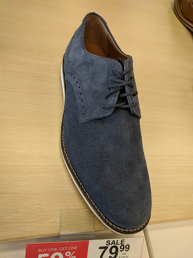 Shoe Store «Off Broadway Shoe Warehouse», reviews and photos, 13400 Jamboree Rd, Irvine, CA 92602, USA