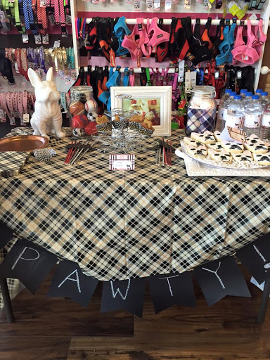 Pet Groomer «Woof Gang Bakery Rockwall», reviews and photos, 832 Steger Towne Rd, Rockwall, TX 75032, USA