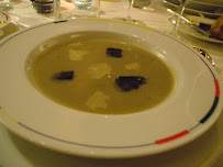 Soupe du Restaurant gastronomique Restaurant Guy Savoy à Paris - n°6