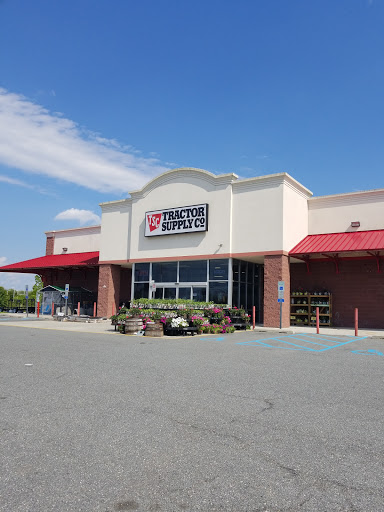 Tractor Supply Co., 862 NJ-45, Pilesgrove, NJ 08098, USA, 