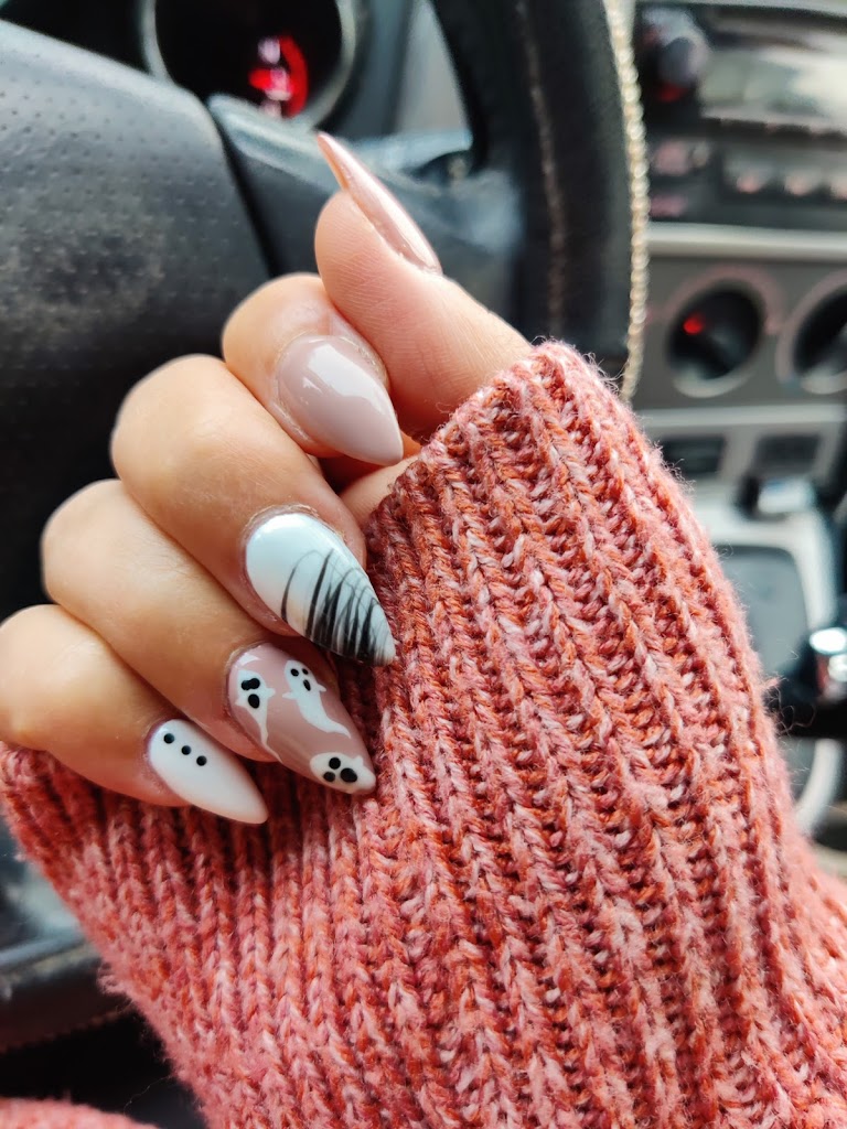 New Moon Nails Burlington, WA 98233 Services and Reviews