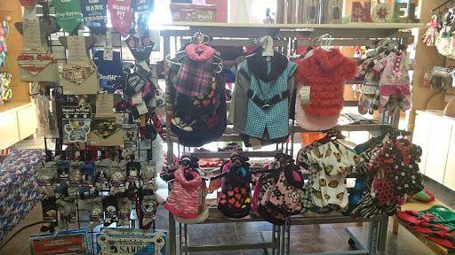 Pet Supply Store «Bow Wow & Meow», reviews and photos, 11607 Maumelle Blvd, North Little Rock, AR 72113, USA
