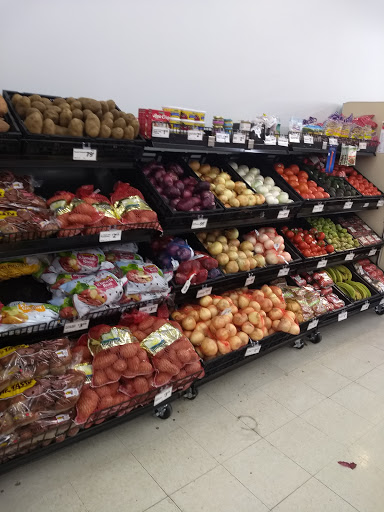 Grocery Store «Save-A-Lot», reviews and photos, 4404 Stadium Dr, Kalamazoo, MI 49008, USA