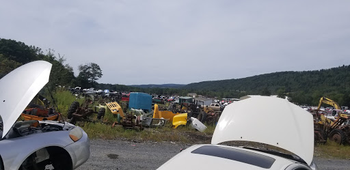 Salvage Yard «EZ Pull & Save Auto Parts», reviews and photos, 2401 Summer Valley Rd, New Ringgold, PA 17960, USA