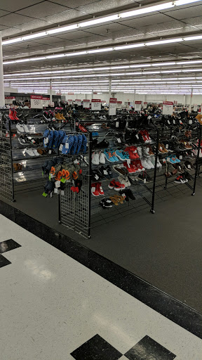 Clothing Store «Burlington Coat Factory», reviews and photos, 1116 E Stone Dr, Kingsport, TN 37660, USA