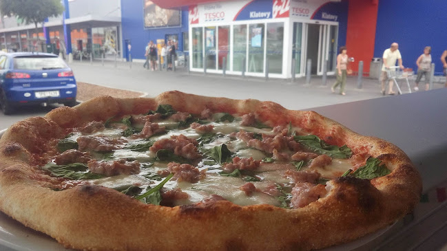 Komentáře a recenze na Pjojizdna Pizzeria San Martino