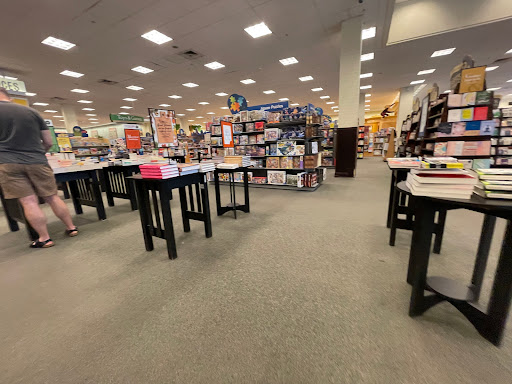 Book Store «Barnes & Noble», reviews and photos, 5101 Main St, Williamsburg, VA 23188, USA