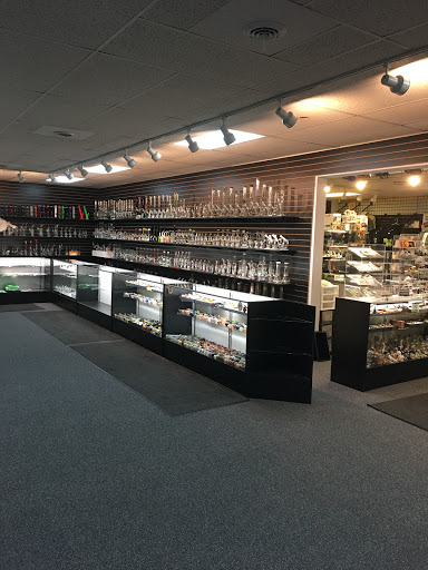 Vaporizer Store «Tha Head Shop Smoke Shop», reviews and photos, 737 E 9 Mile Rd, Ferndale, MI 48220, USA