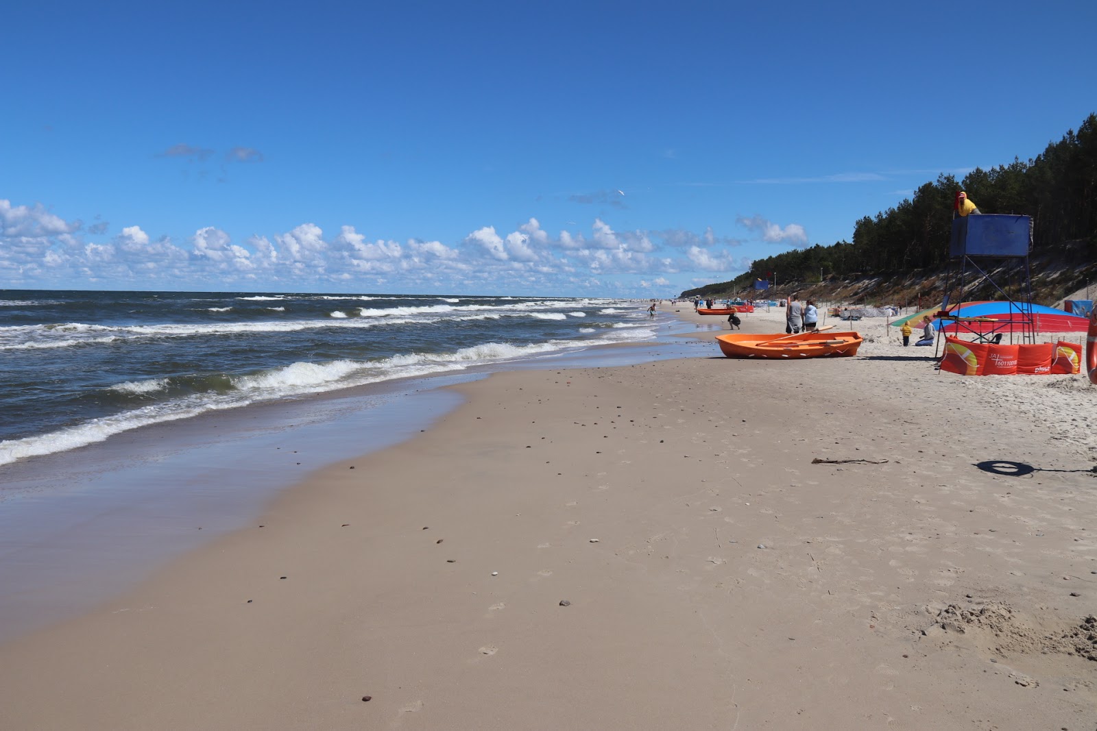 Foto de Pogorzelica Beach com alto nível de limpeza