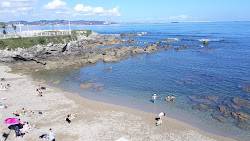 Foto von Playa del Cervigon mit geräumige küstenlinie