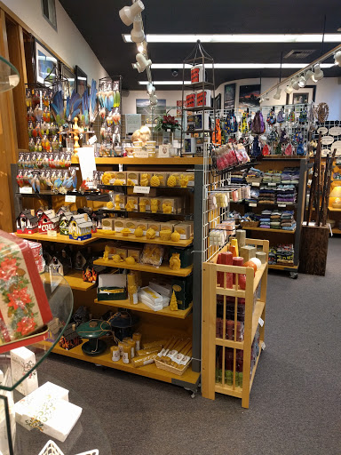 Gourmet Grocery Store «NW Food & Gifts», reviews and photos, 445 NE 3rd St, McMinnville, OR 97128, USA