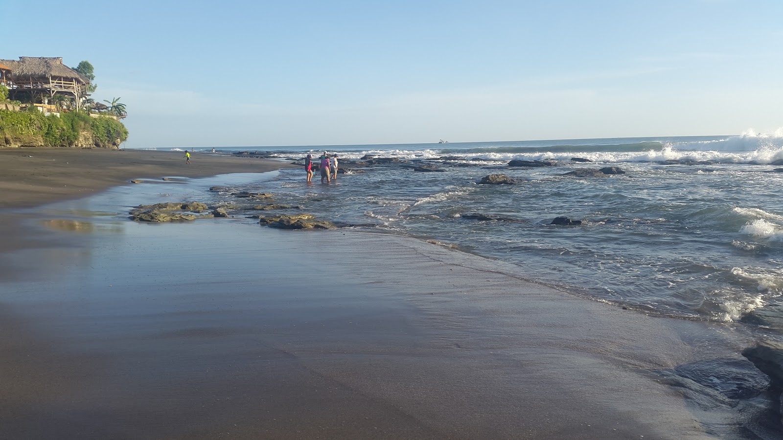 Φωτογραφία του Miramar beach και η εγκατάσταση