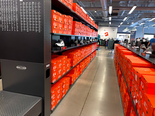 Sporting Goods Store «Nike Factory Store», reviews and photos, 15609 FL-535, Orlando, FL 32821, USA