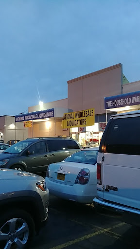 Discount Store «National Wholesale Liquidators», reviews and photos, 7101 Kissena Blvd, Flushing, NY 11367, USA