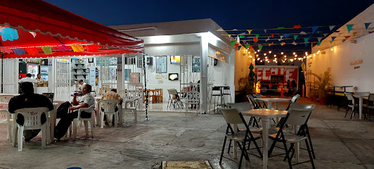 Restaurante la terraza - C. 39 entre 46 y 48, Centro, 97780 Valladolid, Yuc., Mexico