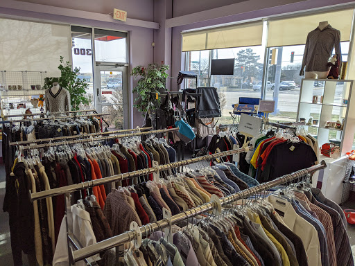 Thrift Store «WINGS Resale Store», reviews and photos, 300 W Golf Rd, Schaumburg, IL 60195, USA
