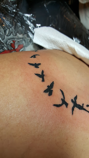 Tattoo Shop «Black Diamond Tattoo», reviews and photos, 412 Lincoln Blvd, Venice, CA 90291, USA