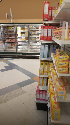 Grocery Store «Super Foodtown of Lake Hiawatha», reviews and photos, 435 N Beverwyck Rd, Lake Hiawatha, NJ 07034, USA