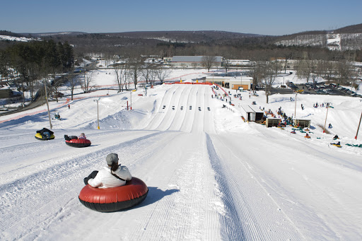 Resort «White Lightning Snowtubing at the Fernwood Winter Fun Center», reviews and photos, 124 Golf Dr #2, East Stroudsburg, PA 18302, USA
