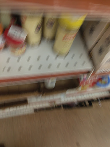 Grocery Store «The Salvage Store Discount Grocery», reviews and photos, 82540 LA-25, Folsom, LA 70437, USA